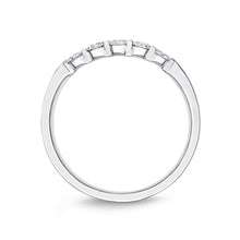 Load image into Gallery viewer, ERPT108_00 Petite Prong Band Ring
