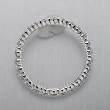 Load image into Gallery viewer, ERPT167_00 Petite Prong Band Ring
