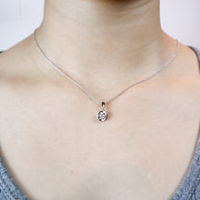 Load image into Gallery viewer, FCFD403_00 My First Diamond Illusion-setting Necklace
