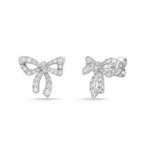 Load image into Gallery viewer, FEBM304_00 Blossom Studs Earrings
