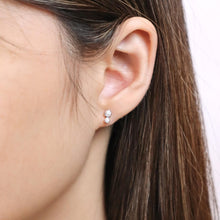 Load image into Gallery viewer, FEBZA03_00 Bezel Studs Earrings
