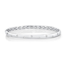 Load image into Gallery viewer, FGBZ101_00 Bezel Oval Bangle
