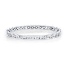 Load image into Gallery viewer, FGCS123_00 Classics Diamond Oval Bangle
