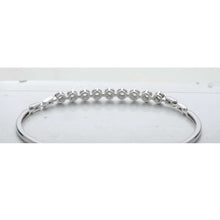 Load image into Gallery viewer, FGFD412_00 My First Diamond  Oval Bangle
