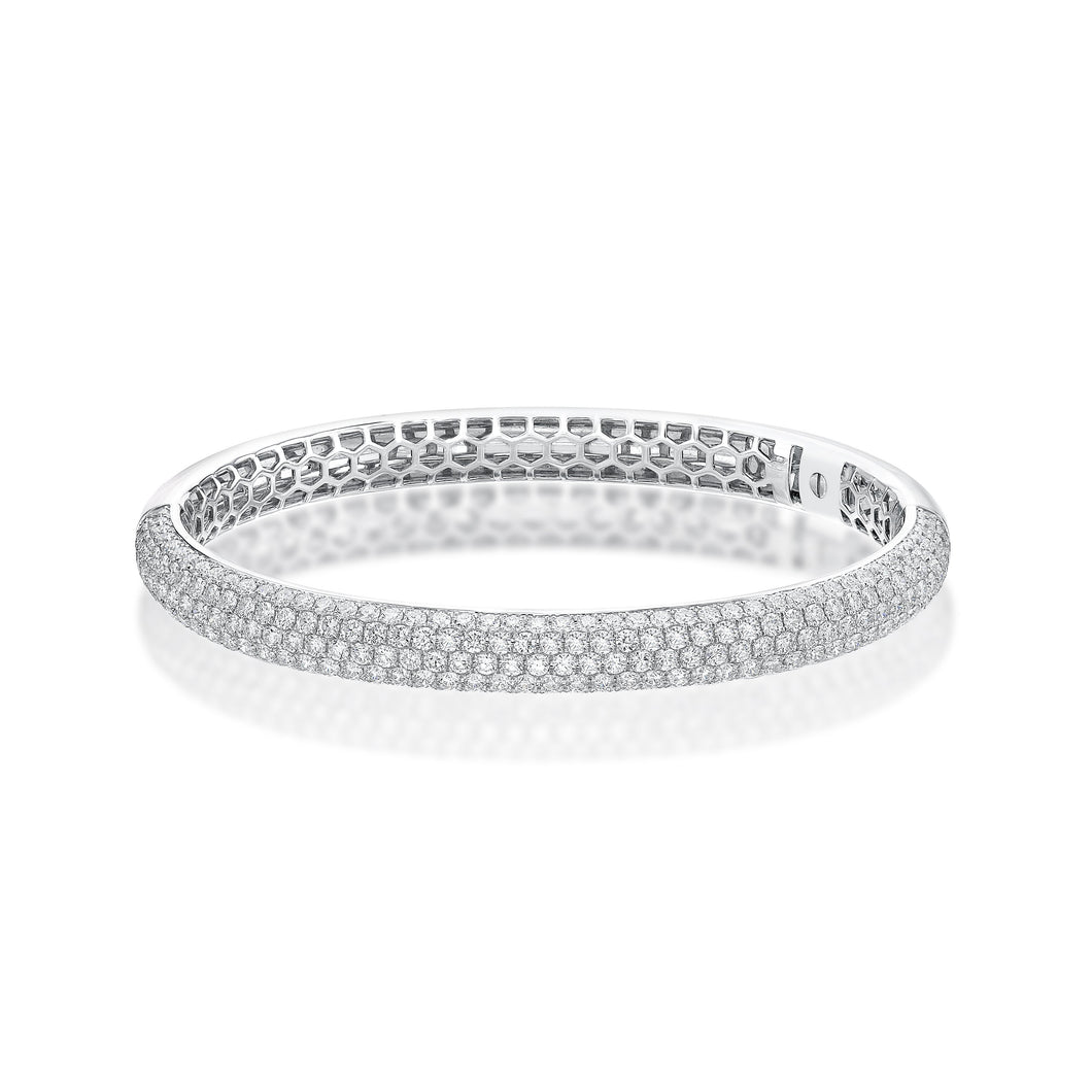 FGPV108_00 Pave Diamond Oval Bangle