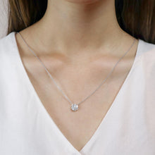 Load image into Gallery viewer, FNCU160_00 Cluster Illusion-setting Necklace
