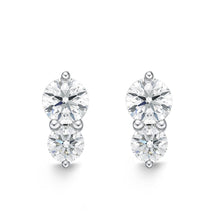 Load image into Gallery viewer, MESPD04_00 Shared Prong Diamond Studs Earrings
